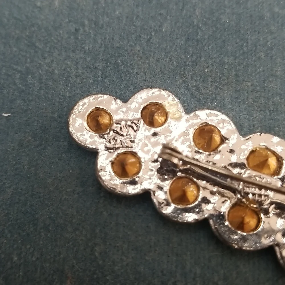Vtg Rhinestone Bar Pin